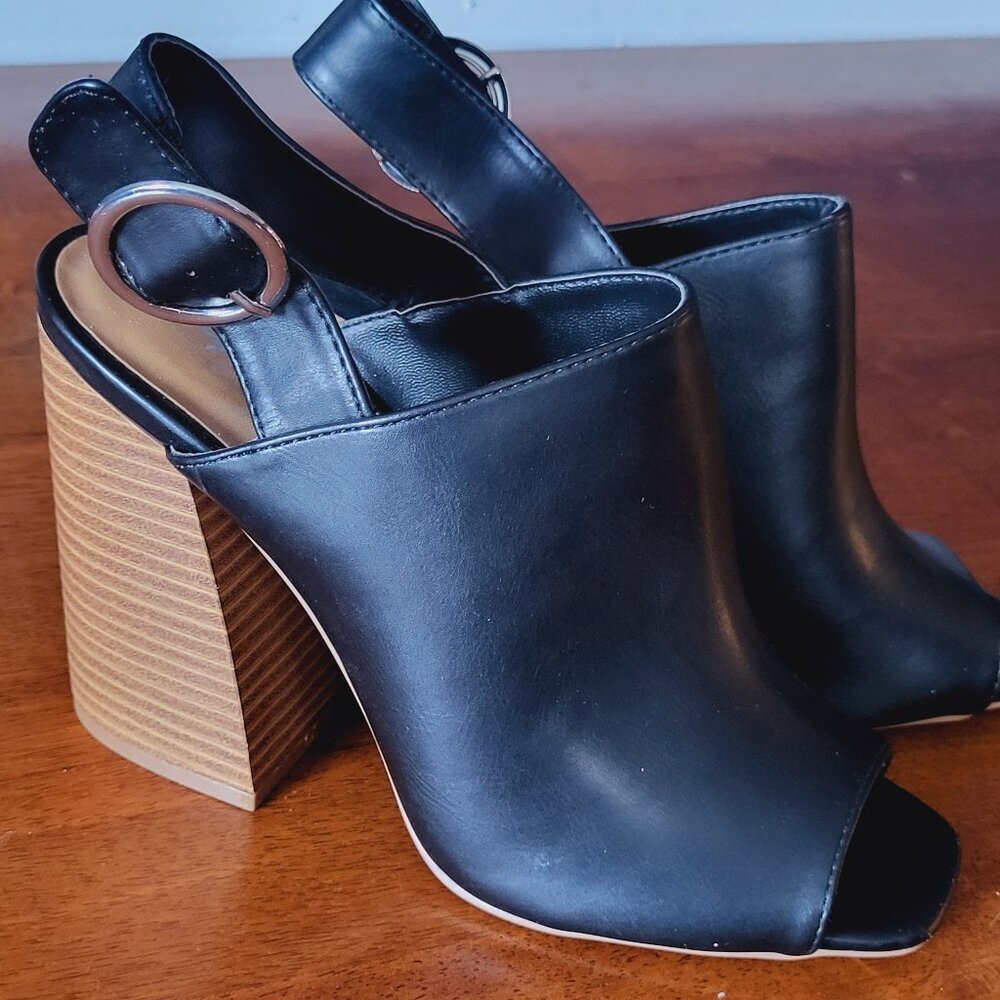 QUPID ~ Sz 9 ~ Black ~ Slingback ~ Chunky Heels ~ NWOT